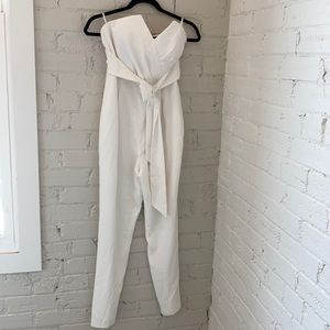 White Bebe jumpsuit w sweetheart neck